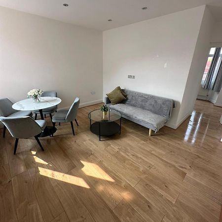 Central & Cozy 3Br Apt - High Chair - Free Parking ロンドン エクステリア 写真