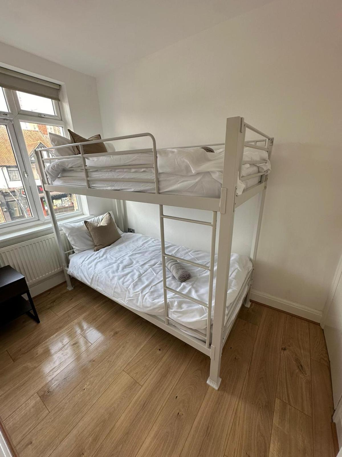 Central & Cozy 3Br Apt - High Chair - Free Parking ロンドン エクステリア 写真
