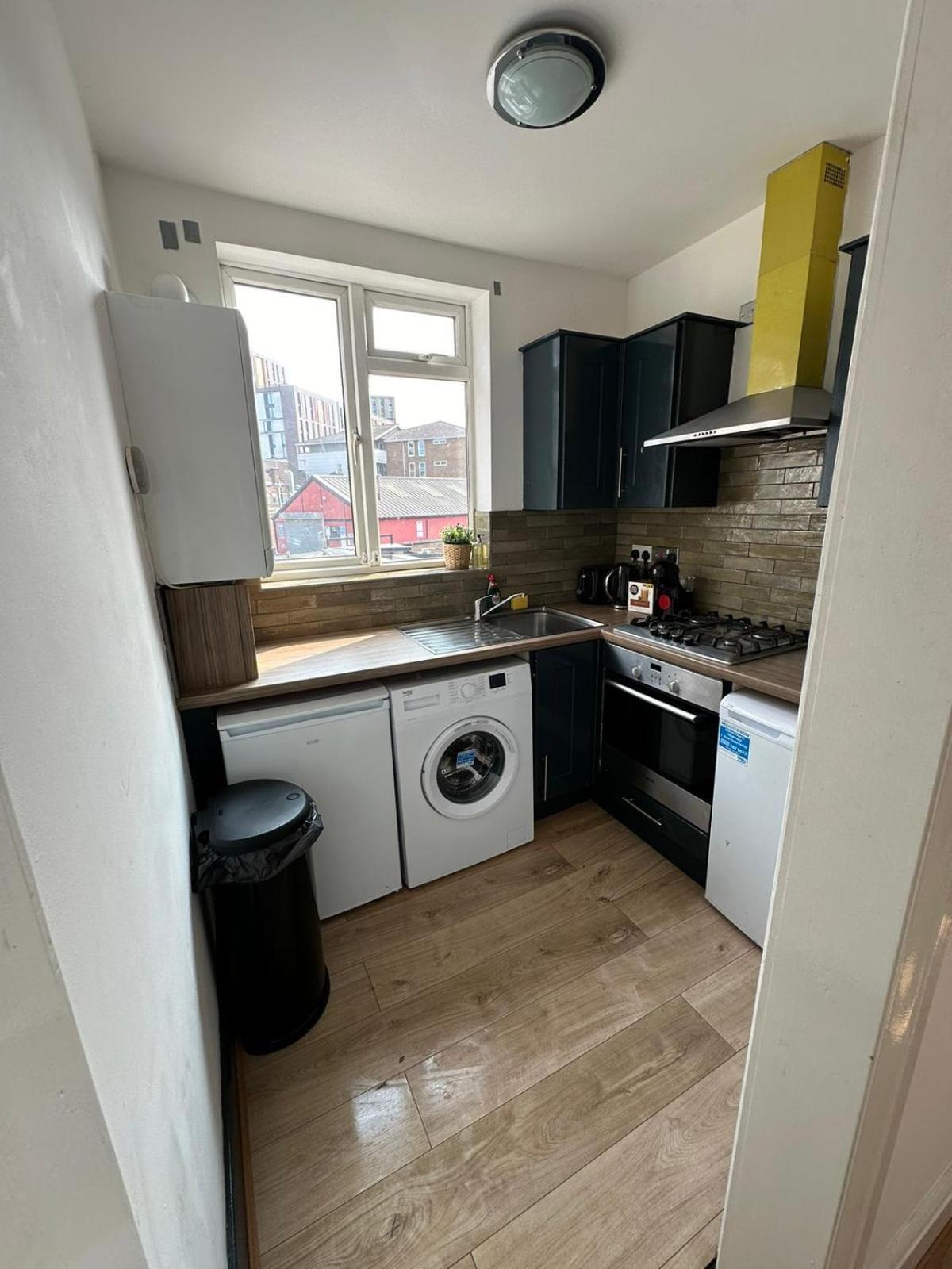 Central & Cozy 3Br Apt - High Chair - Free Parking ロンドン エクステリア 写真
